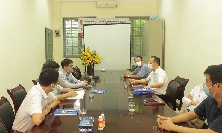 Viện Đo lường Việt Nam đến thăm và làm việc tại Viện vật lý kỹ thuật, Trường đại học Bách khoa Hà Nội